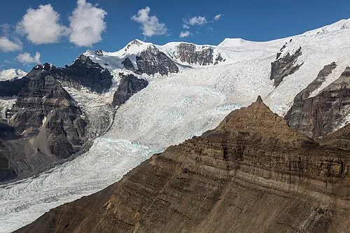 The Stairway Icefall breaking over a steep bedrock step on the upper Root Glacier above Kennicott.