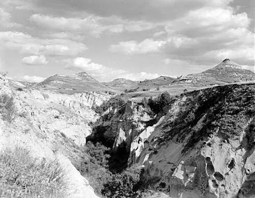The wind-sculpted overlook of the Little Missouri River bend at the end of the Wind Canyon Trail, South Unit.